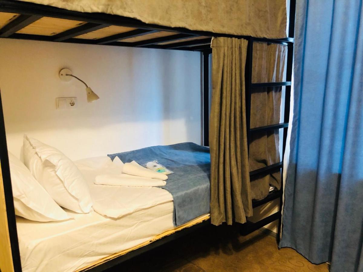 Sunny Hostel Tbilisi Bagian luar foto